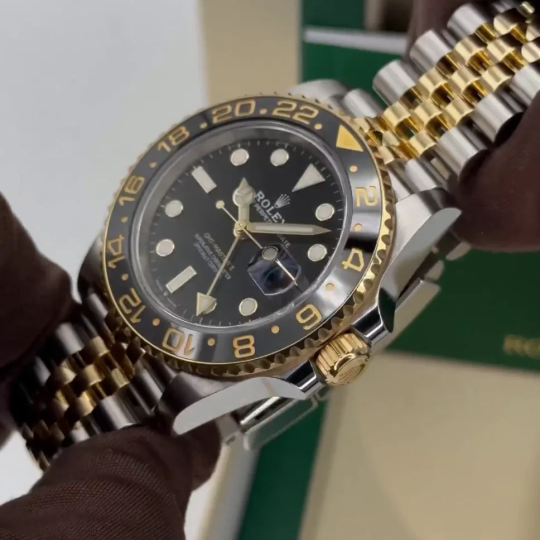 R. GMT-Master II Gold